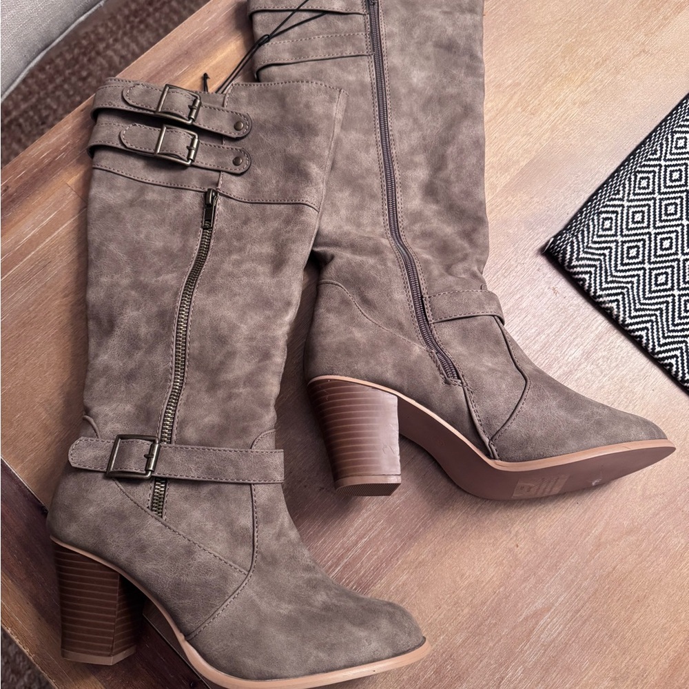 Stylish Brown Knee-High Women's Boots